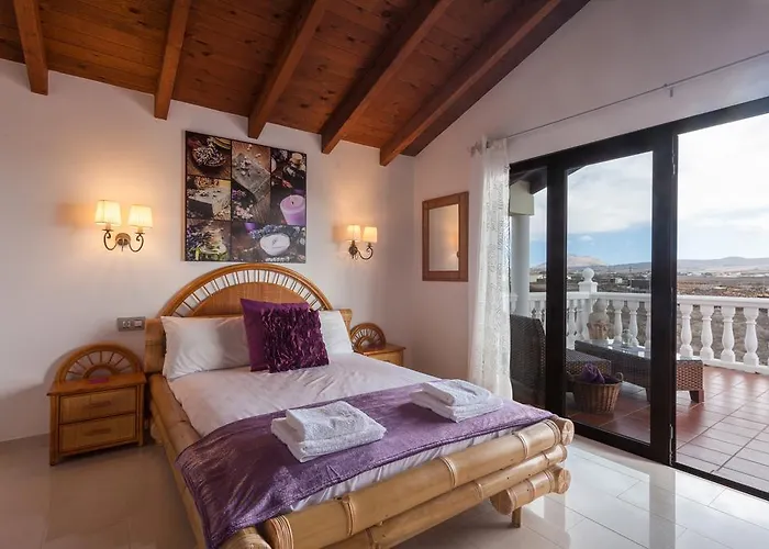 Guest house The Fit Retreat Lajares